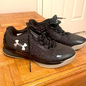 Under Armor Curry 1 Low Black running shoes